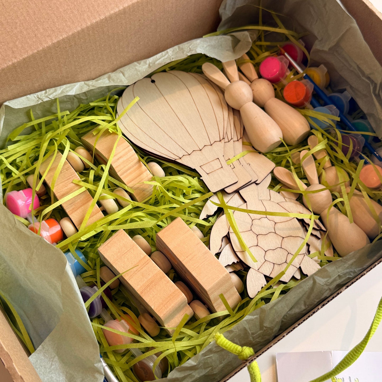 . Wood coloring box x 4 Cousins