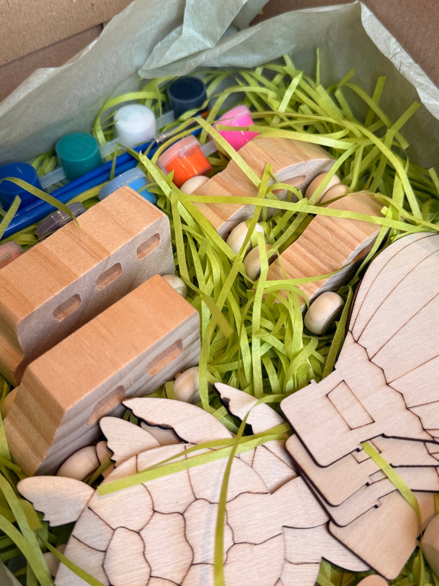 . Wood coloring box x 4 Cousins